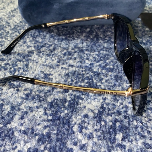 Gucci Sunglasses - Picture 6 of 7